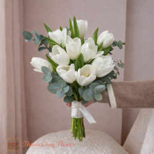 bo-hoa-cuoi-tulip-trang-sang-trong