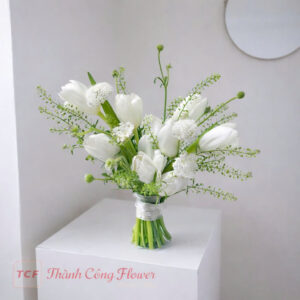 bo-hoa-cuoi-tulip-trang
