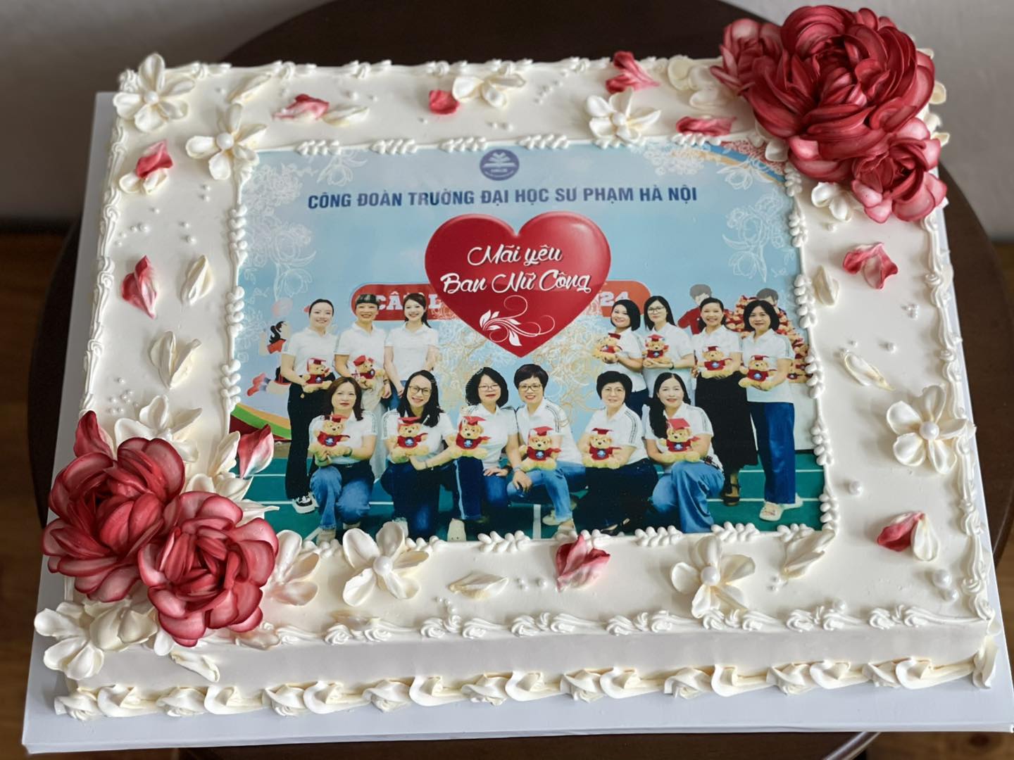 cach-chon-banh-kem-ve-huu