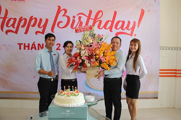 cach-chon-hoa-tang-dong-nghiep