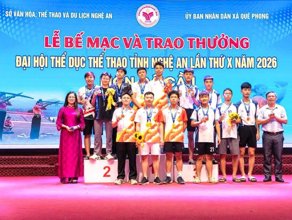 y-nghia-loai-hoa-tuong-trung-cho-chien-thang